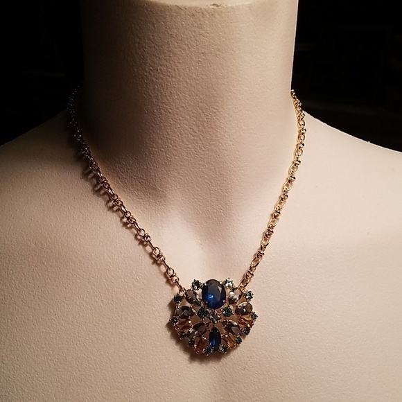 Carolee Jewelry - Carolee Cerulean‎ Skies Crystal Pendant necklace